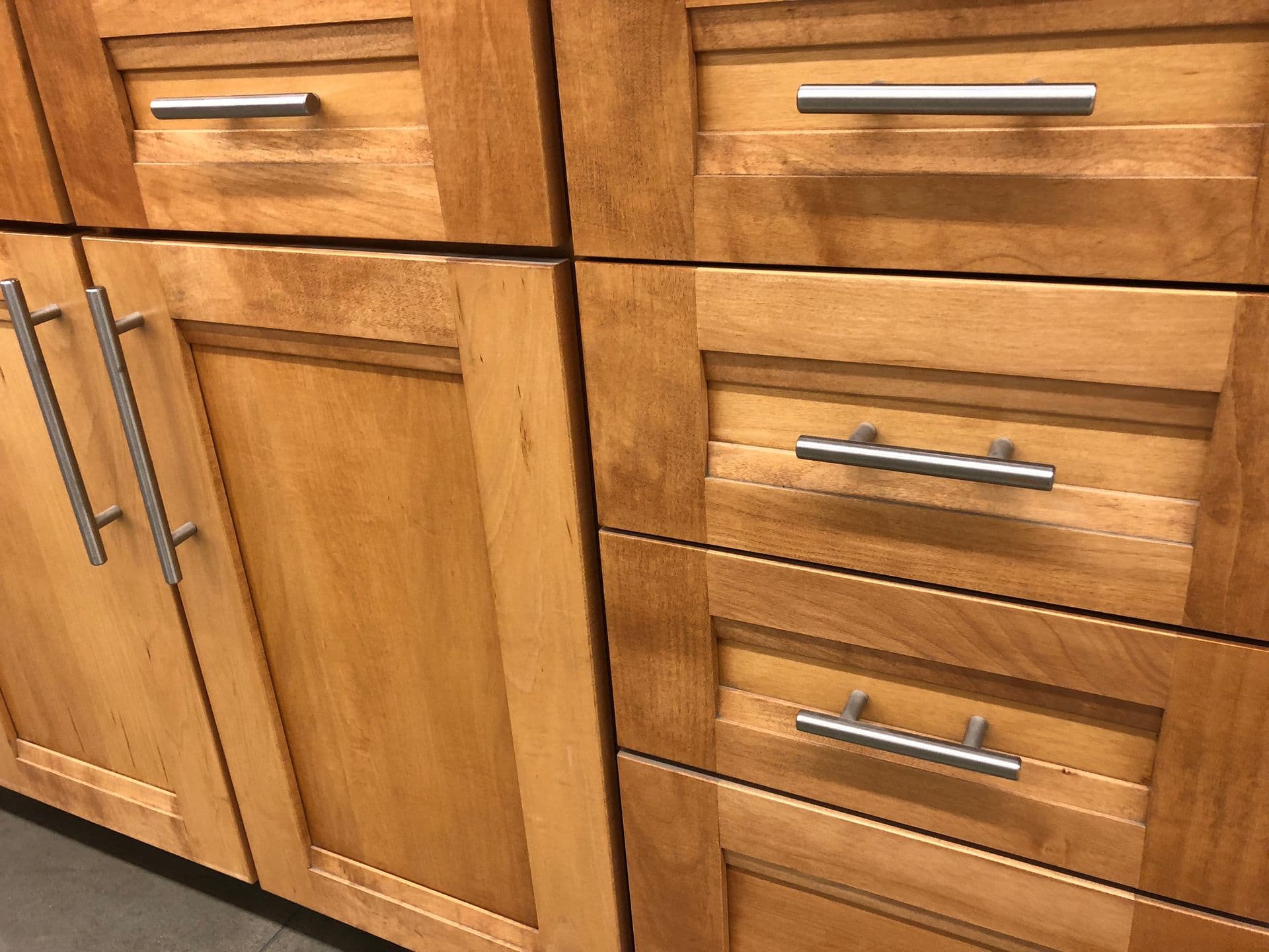 Wood kitchen cabinet refacing