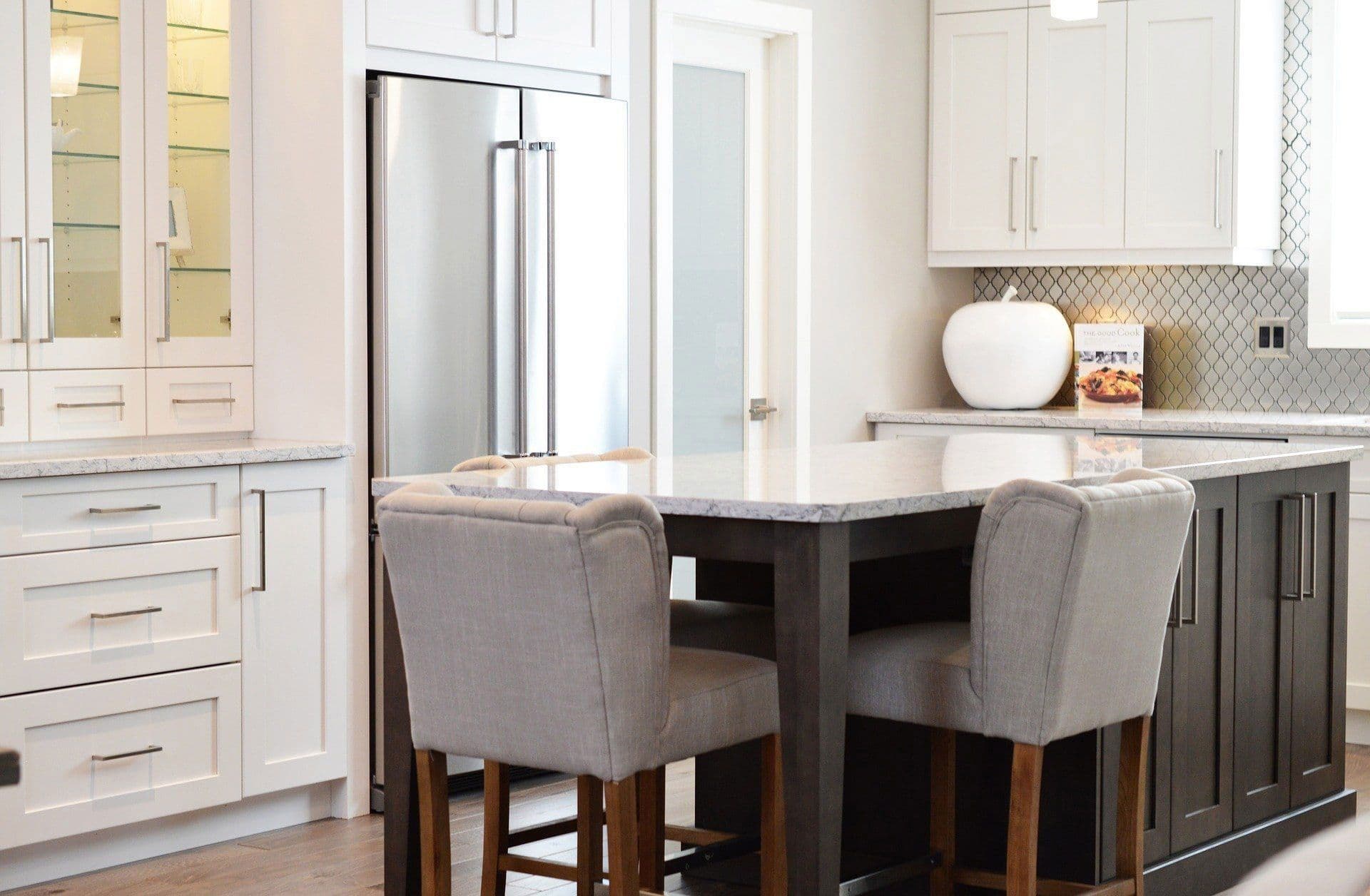 imgi_102_cabinet_refacing_gallery_4_qkgpc3c7kss0scdoon2o6-1920x1256.jpg